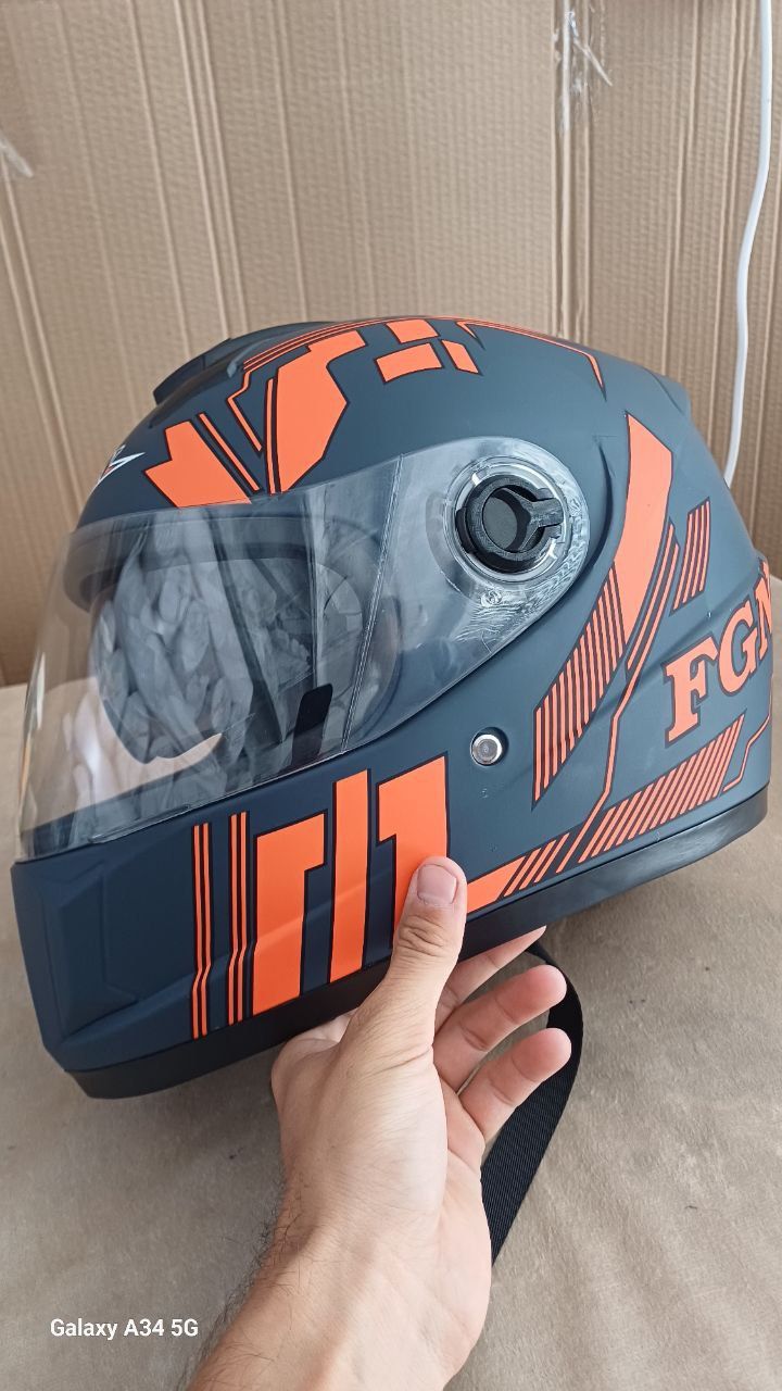 Moto shlem yangi