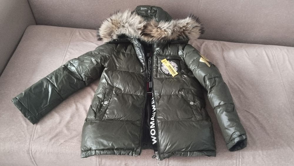 Куртки зимние в отличном состояний