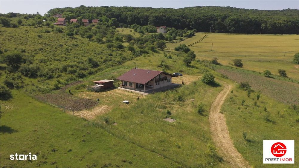 Casa cu teren 4.6 hectare la 17 km de Targu Mures