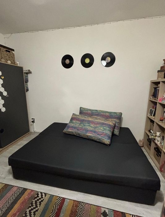 Vând canapea 3 locuri, stare impecabilă