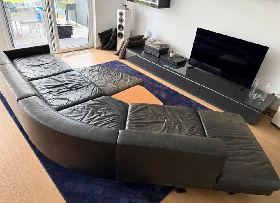 Poltrona Frau “Kennedee” – оригинален италиански диван с табуретка