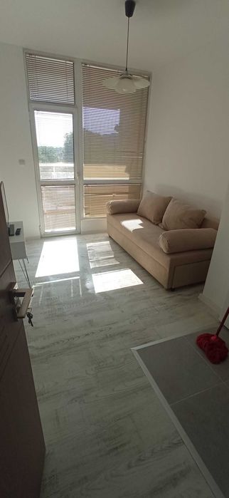 Двустаен апартамент в кв.Смирненски