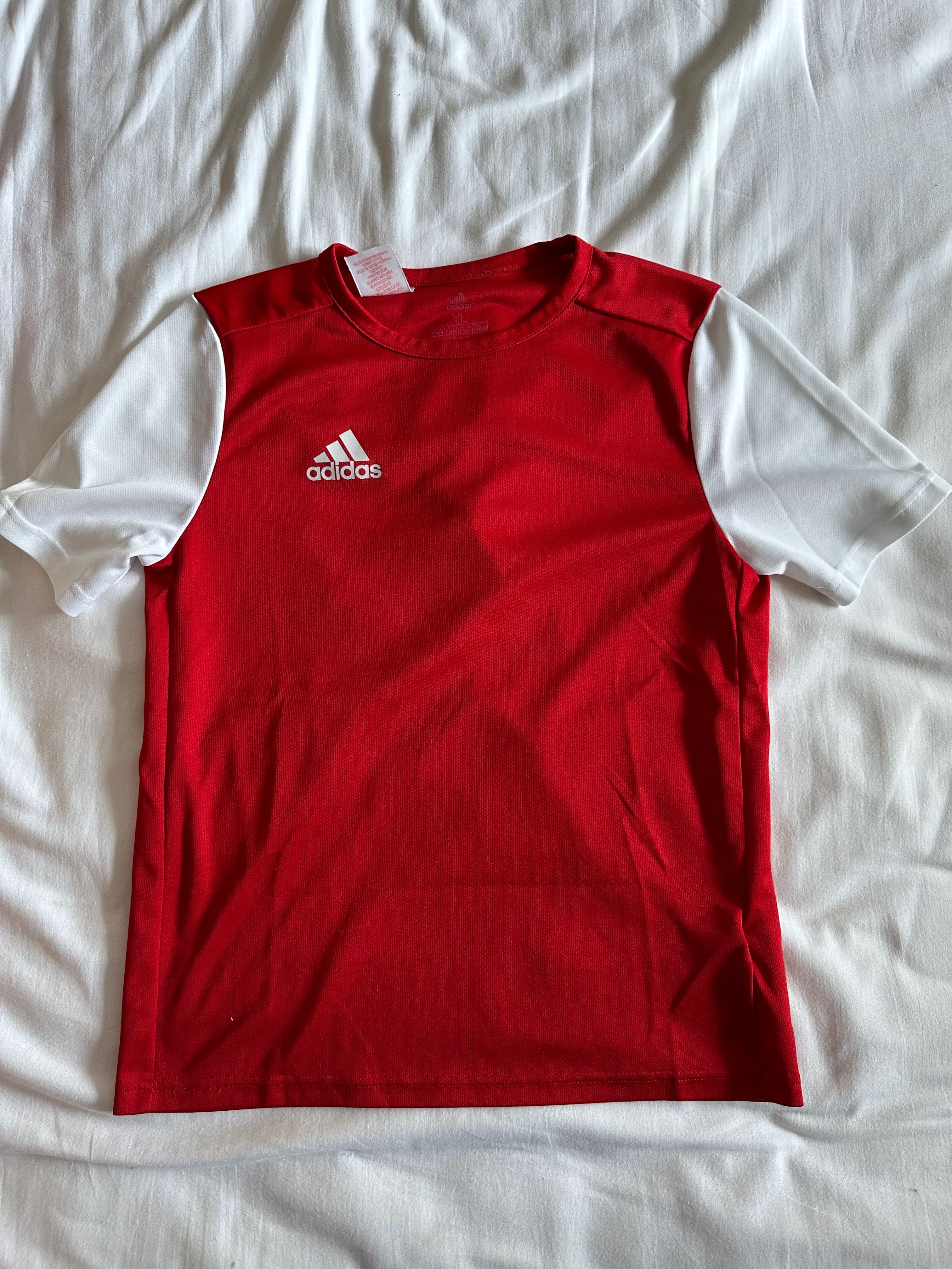 Vand tricou ADIDAS, 13-14 ani, marime 156-170