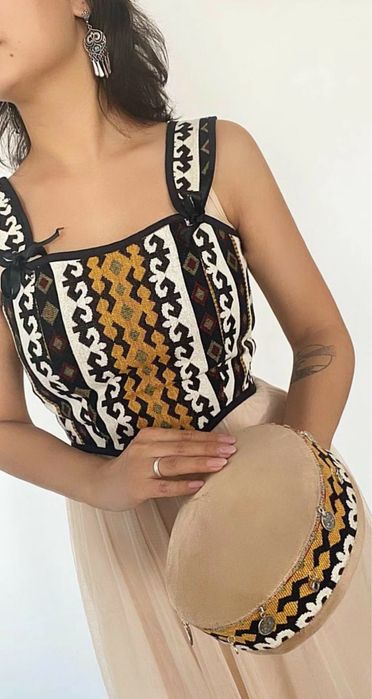 Национальный костюм, жилетка, шапан