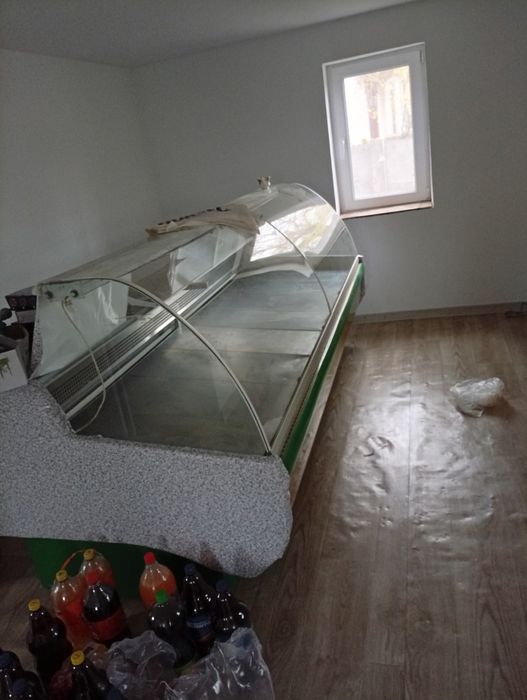 Vând lada frigorifica pentru mezeluri