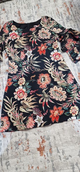 Vand lot rochii de zi