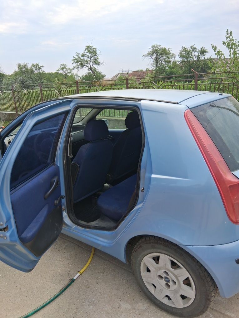 Vând Fiat punto motor 1300