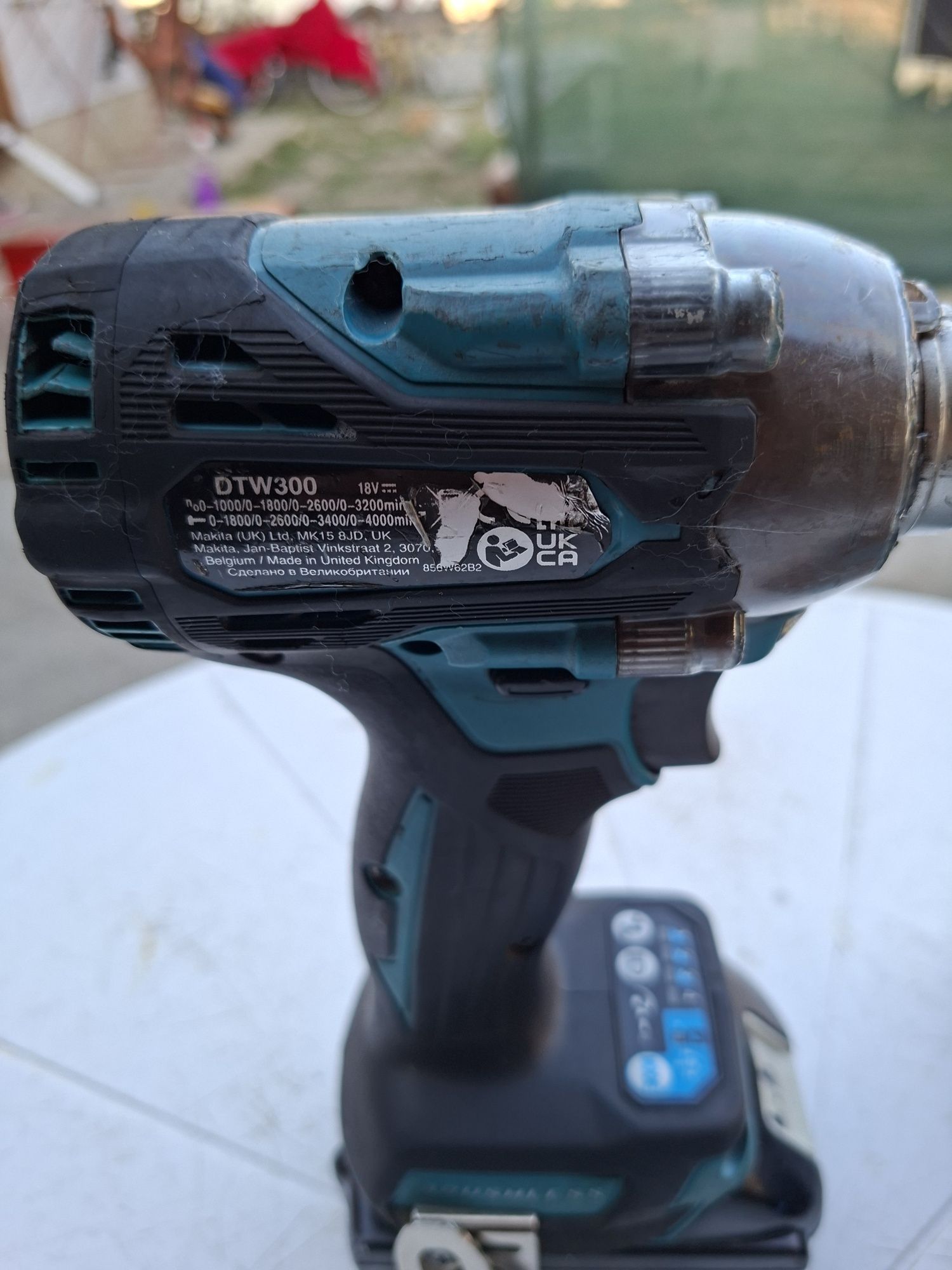 Makita DTW300 Акумулаторен безчетков гайковерт с 4 степена