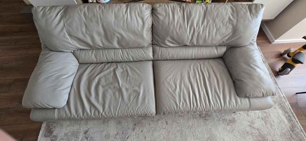 Canapea fixa din piele 3 locuri