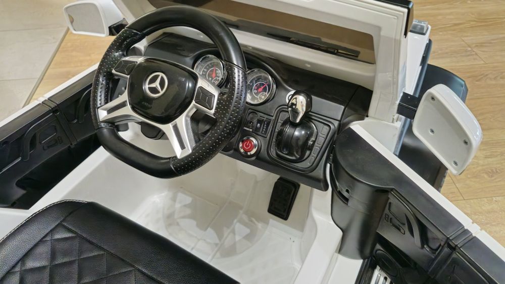 Masinuta electrica Mercedes G63 6x6 270W Premium cadou craciun copii