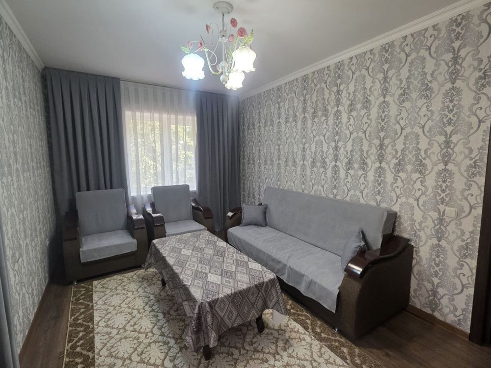 Максим Горький, мебель и техника