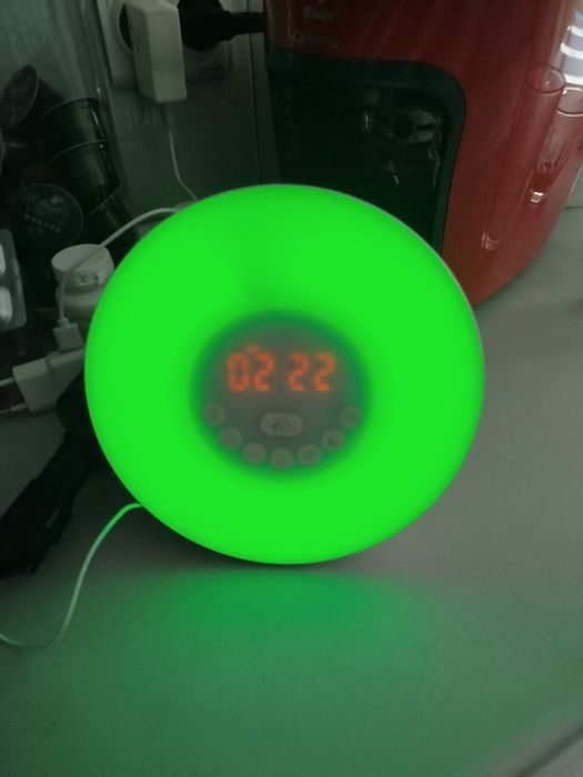 Oferta ! Radio cu ceas , alarmă și butoane touch !