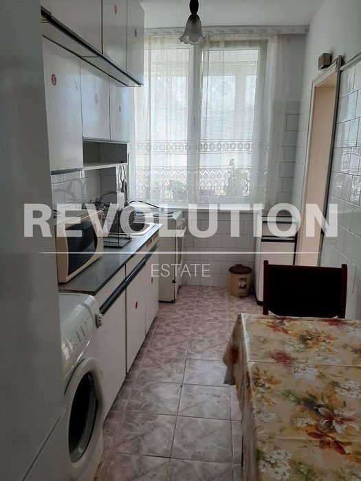 Дава се под наем Тристаен апартамент в Варна, Чайка - 75 кв.м за 375 € - Снимка #2