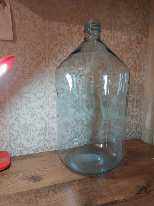 Продам бутыль 30 л