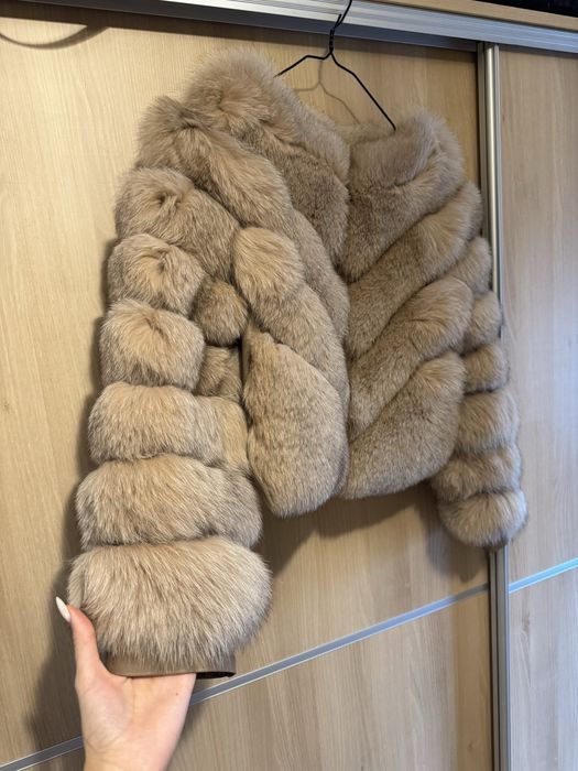 Чисто ново бежаво-кафяво палто косъм от лисица