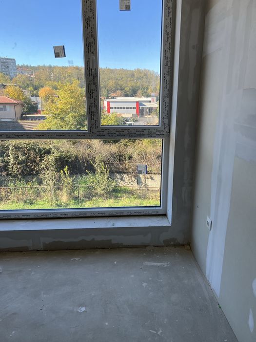 Продавам 2 стаен апартамент