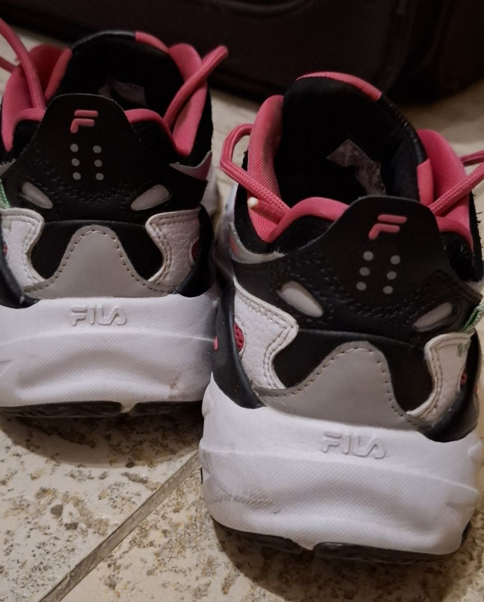 Fila  дамски маратонки