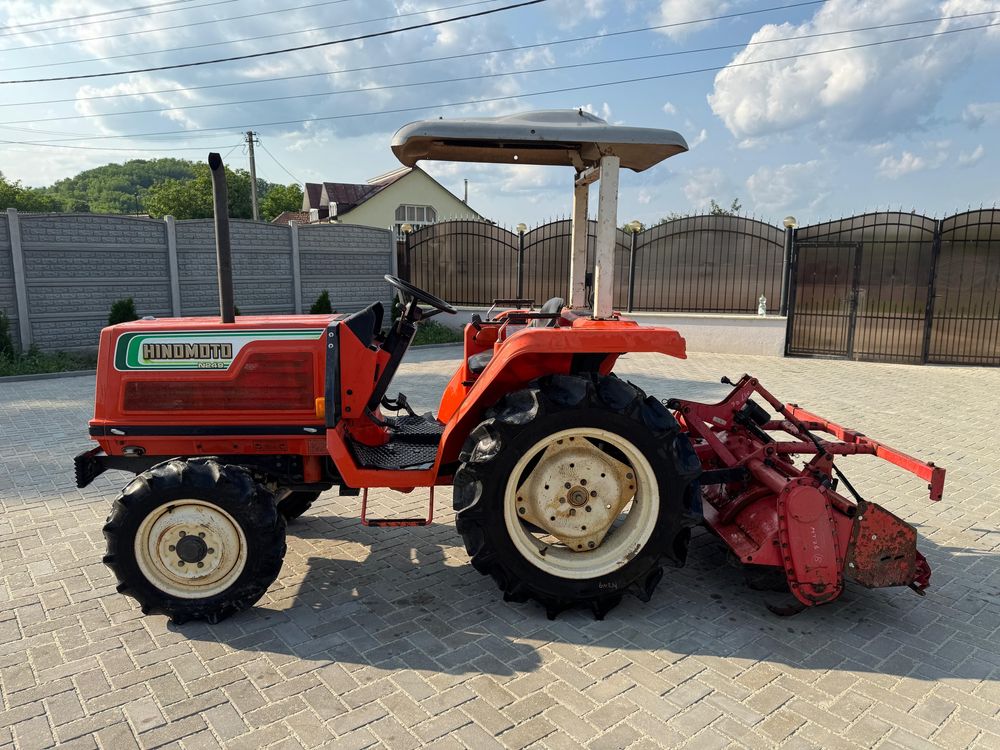 tractor japonez Hinomoto 25 cai 4x4 cu freza nu Yanmar Iseki
