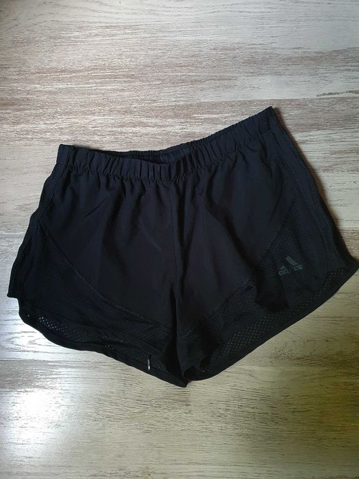 Разпродажба на къси гащи Adidas, H&M