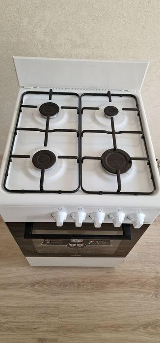 Продам газовую плиту