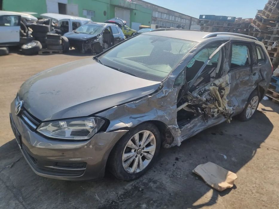 Dezmembrez VW Golf 7, an 2014, motor 1.6 tdi 105cp cod motor CLHA, cutie de viteze automata MWW
