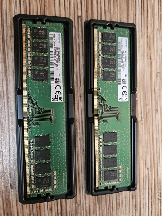 ОЗУ SAMSUNG DDR4 16GB x2 по 8gb