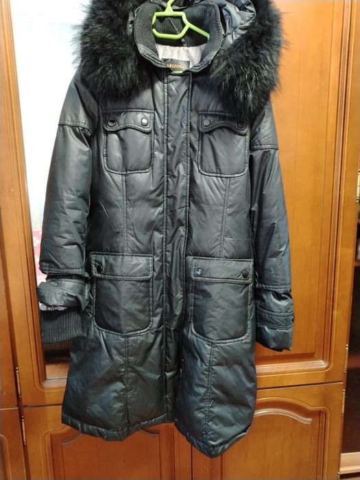 Продам женский пуховик зима