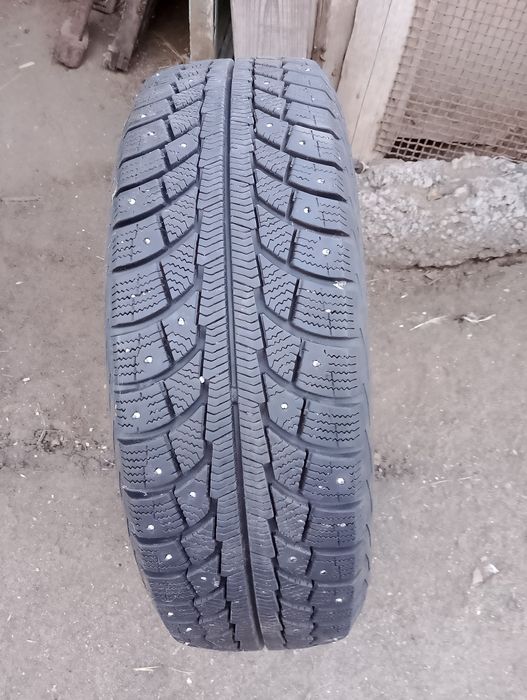 Продам зимнюю резину на 14