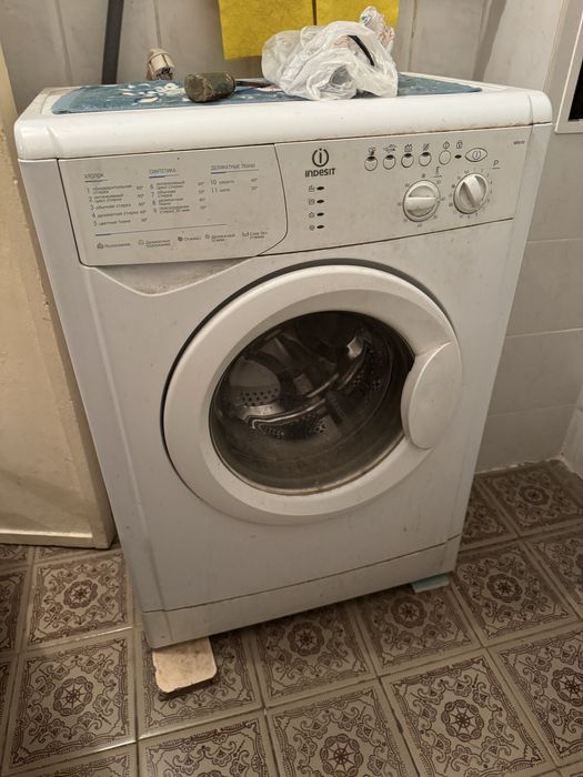 Стиральная машина indesit