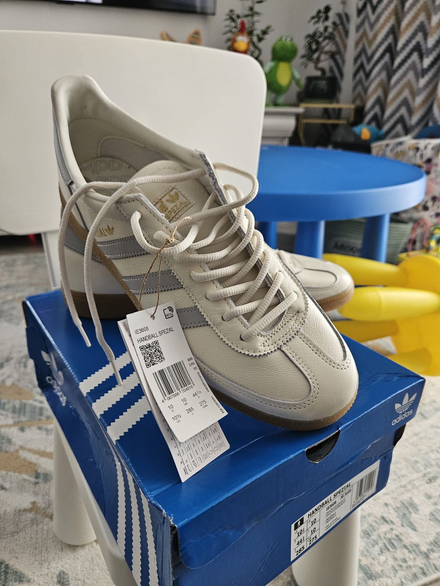 Vând Adidasi Adidas Handball Spezial 44