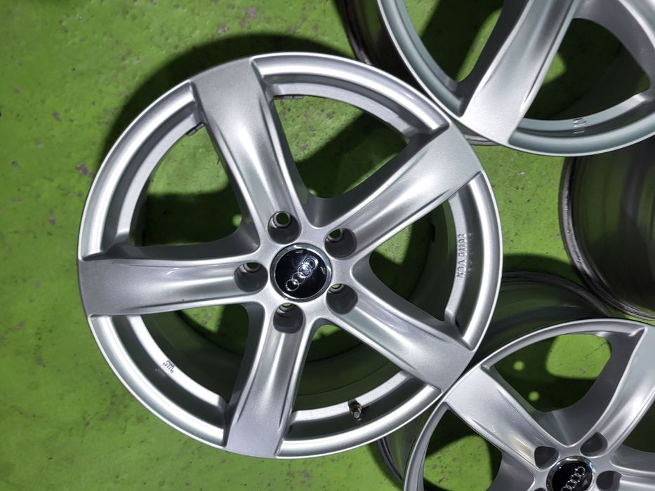 17 5x112 Audi A4 A6 A3 Vw Passat Touran Caddy Golf 5х112