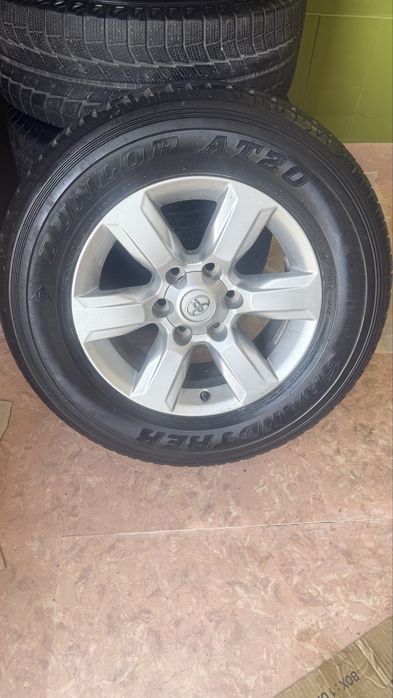 Продаю шины Dunlop всесезонка 265/65 R17