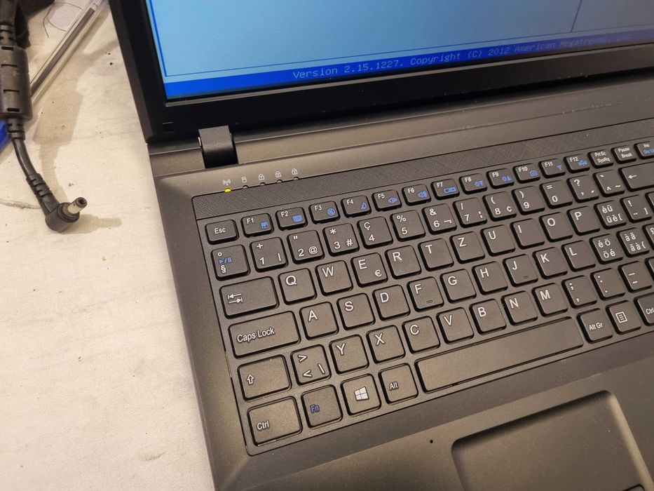 Terra mobile 1512 cu SIM 8gb ddr3 lan wifi