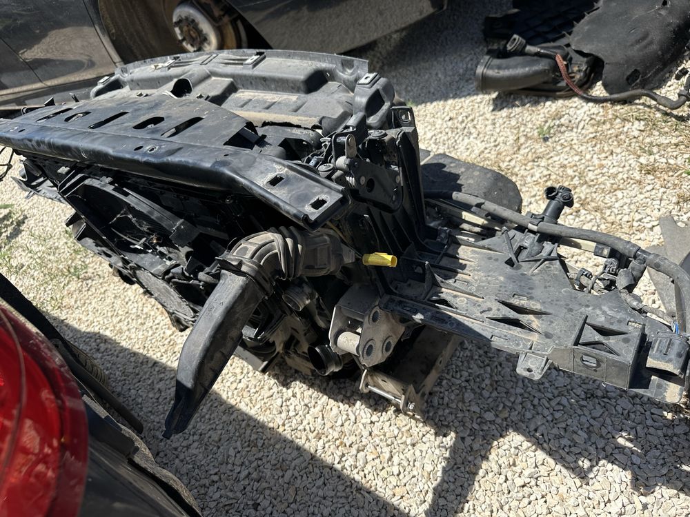 Очиларка маска радиатори челен удар BMW F10 F11 3.0d N57 бмв ф10 ф11