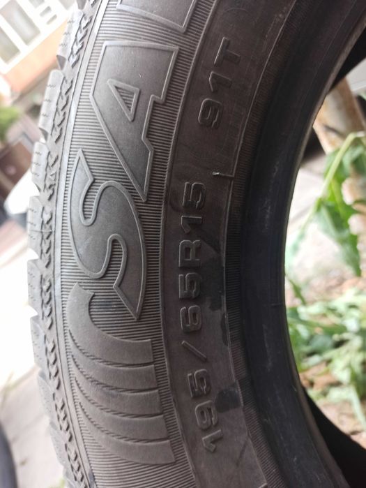 Продавам 4 бр. зимни гуми SAVA 165 65 R 15, 80 лв/бр.