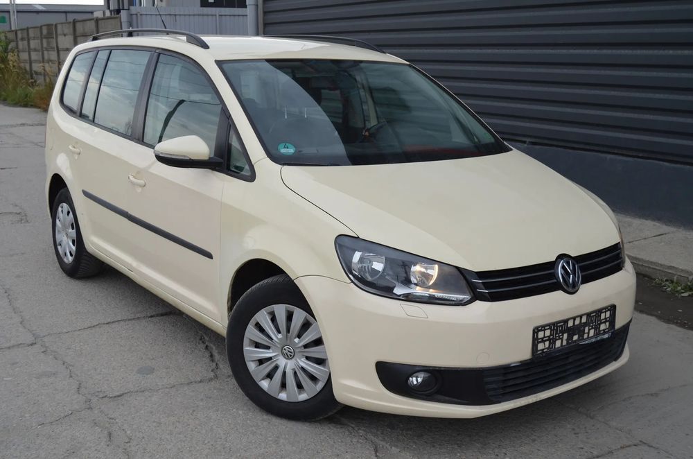Volkswagen Touran 2.0 TDI**Automata**7Locuri**DPF activ**Piele**Credit