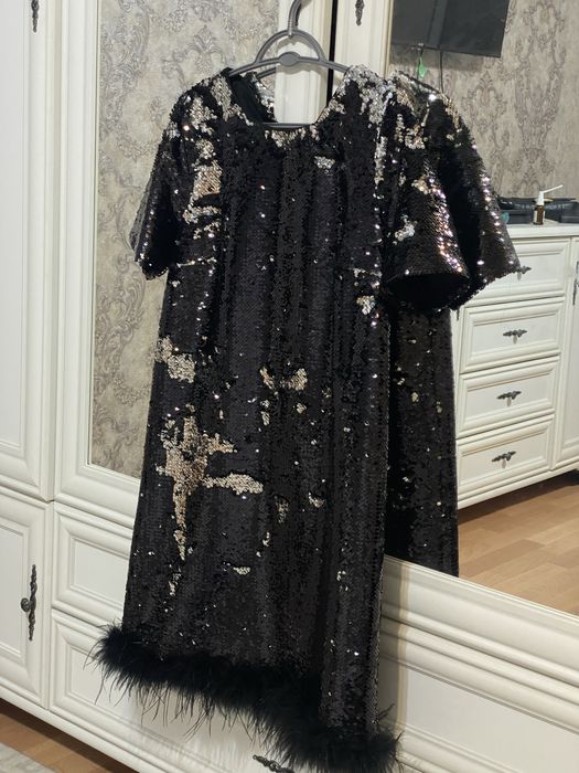 Платье с пайетками