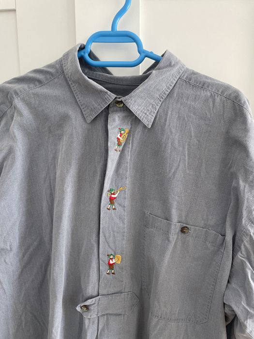 Cămașa Vintage cu motive nemtesti