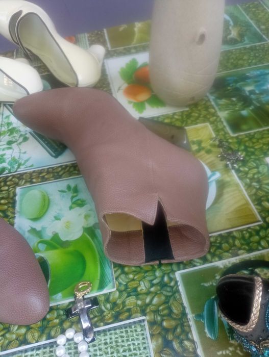 Pantofii de vânzare originali la cele mai mici preturi LUXURY