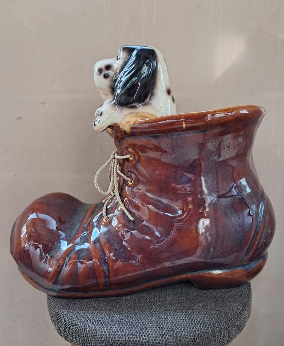 Кашпа в формата на  обувка