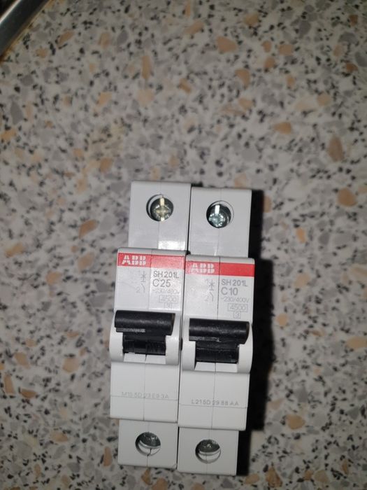 Dijunctor ABB Monopolar C25 5buc plus Dijunctor MONOPOLAR C10 1 buc