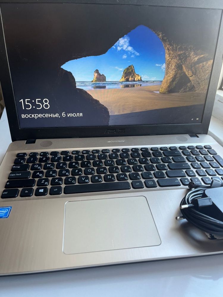 Продается ноутбук Asus x541s