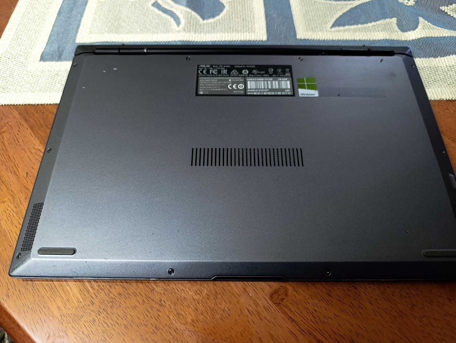 Продавам лаптоп Asus pro B9440UA