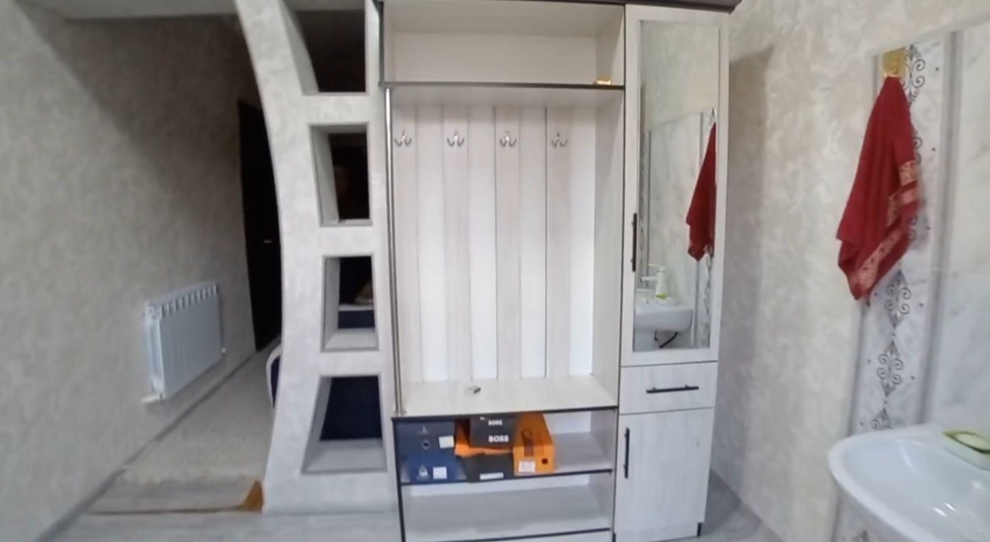Hovli joy sotiladi