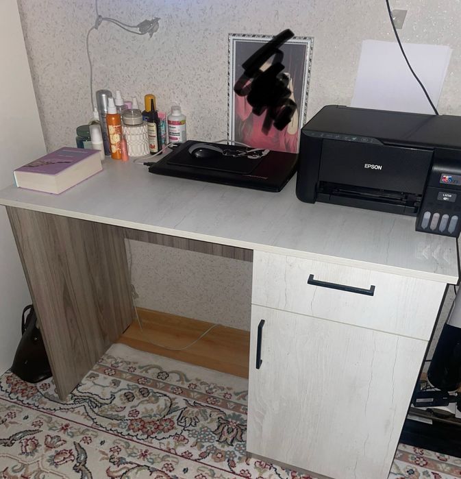 Продам стол в отличном состоянии