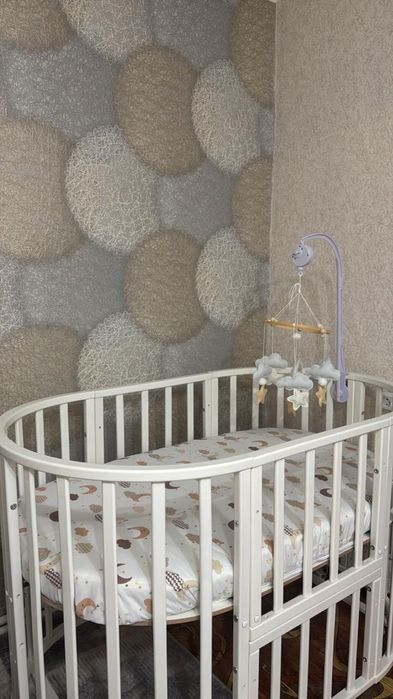 Продам кроватку, коляску, электрокачелю и детское кресло