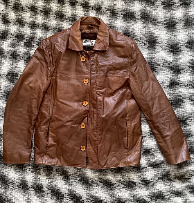 Мъжко кожено яке. Размер М. Кафяво