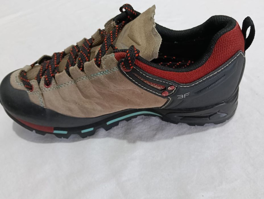 38,5 Salewa MTN Trainer Gore-tex masura 38,5