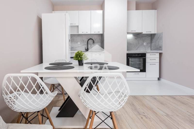 Продава се Тристаен апартамент в Варна, Трошево - 91 кв.м за 2715 €/кв.м - Снимка #3