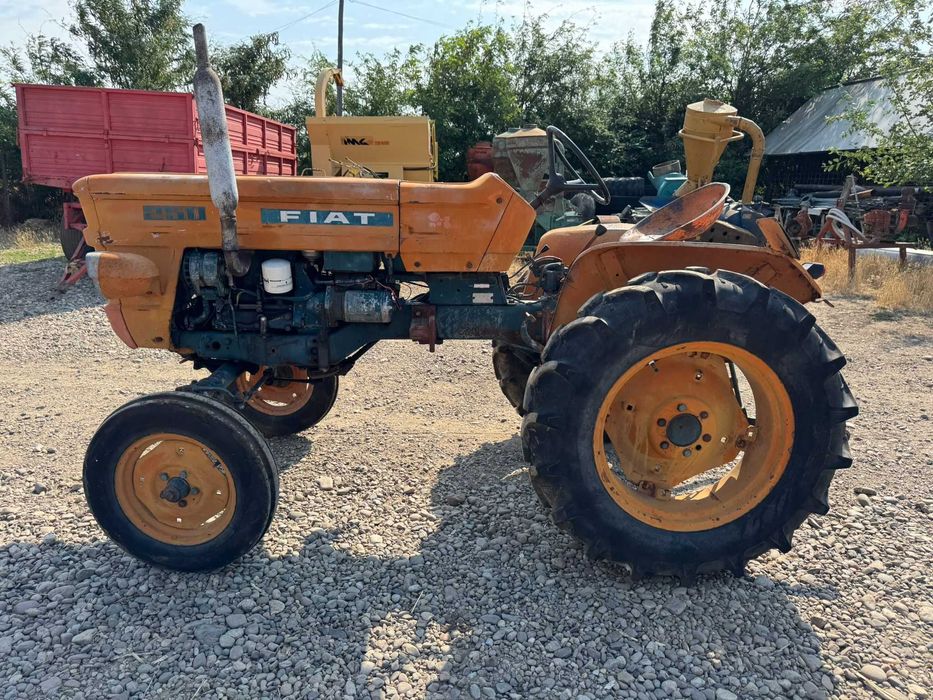 Tractoras Italia Tractor Fiat 450 3 cilindri 45CP Fiat 250 recent adus